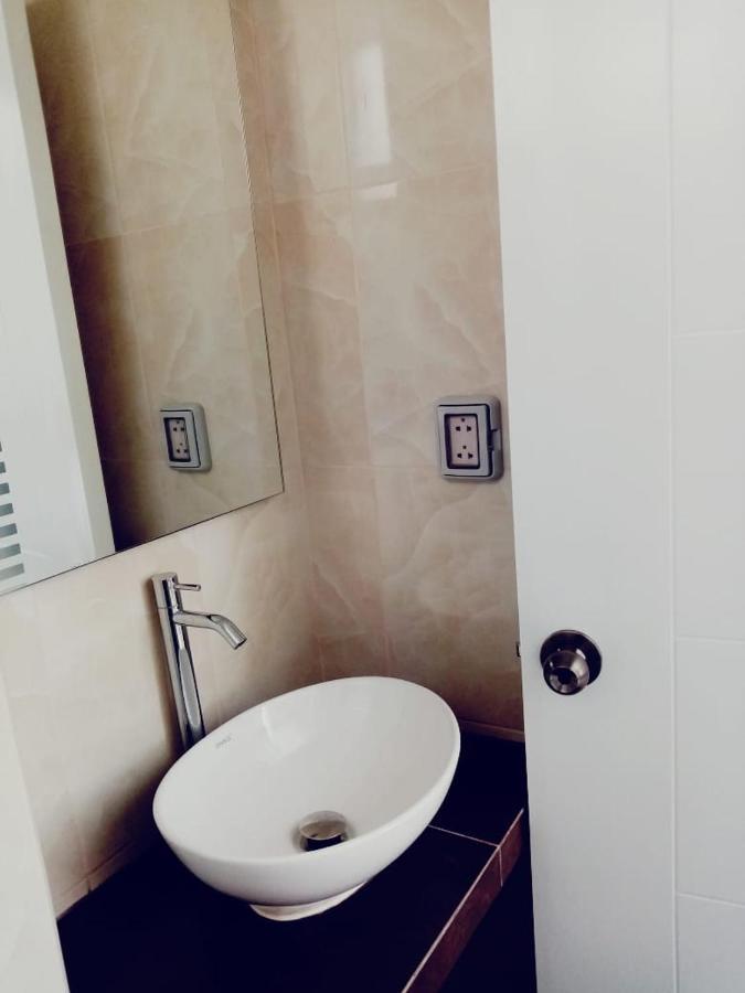 Hotel Kusnaya Piura Extérieur photo